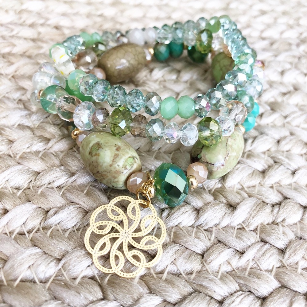 Set of 3 Green Stone and Crystal Bracelets Gold - Picture 2 of 5